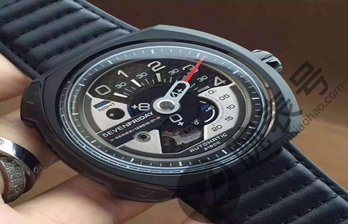 SevenFriday V系列– 1000歐元以下的新酷